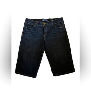 Democracy Bermuda Jean shorts dark wash with no factory distressing women’s 14